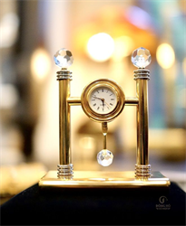 Đồng hồ để bàn tháp đôi gắn pha lê swarovski