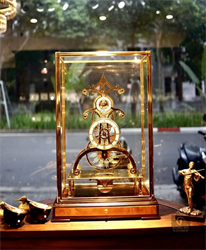 Đồng hồ để bàn Golden Wheel Crytal 